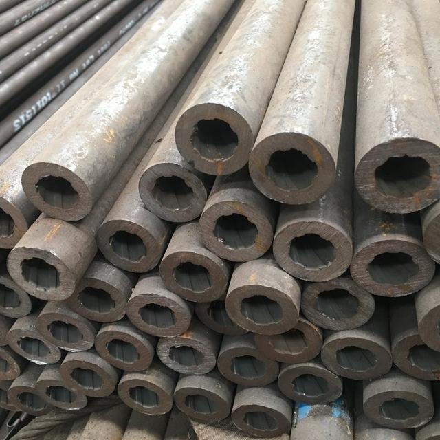 鍋爐直管|42M112\SA-210C\內(nèi)螺紋\鋼管尺寸Φ63.5×7.5，單根長(zhǎng)度＞6m